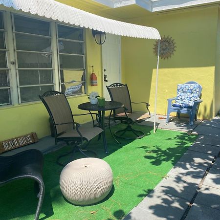 3 Bedroom House Fenced Backyard Private Patio Areas Grill Firepit Plenty Parking! Quick Access 10 Min To Beach Airport Delray West Palm Лейк-Ворт Екстер'єр фото