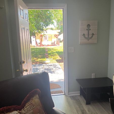 3 Bedroom House Fenced Backyard Private Patio Areas Grill Firepit Plenty Parking! Quick Access 10 Min To Beach Airport Delray West Palm Лейк-Ворт Екстер'єр фото