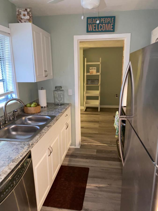 3 Bedroom House Fenced Backyard Private Patio Areas Grill Firepit Plenty Parking! Quick Access 10 Min To Beach Airport Delray West Palm Лейк-Ворт Екстер'єр фото