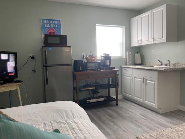 3 Bedroom House Fenced Backyard Private Patio Areas Grill Firepit Plenty Parking! Quick Access 10 Min To Beach Airport Delray West Palm Лейк-Ворт Екстер'єр фото