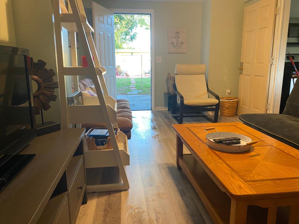 3 Bedroom House Fenced Backyard Private Patio Areas Grill Firepit Plenty Parking! Quick Access 10 Min To Beach Airport Delray West Palm Лейк-Ворт Екстер'єр фото