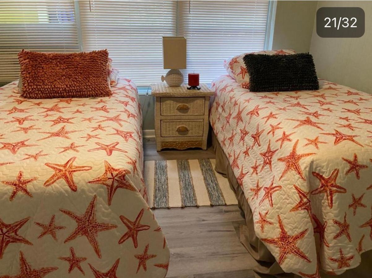 3 Bedroom House Fenced Backyard Private Patio Areas Grill Firepit Plenty Parking! Quick Access 10 Min To Beach Airport Delray West Palm Лейк-Ворт Екстер'єр фото