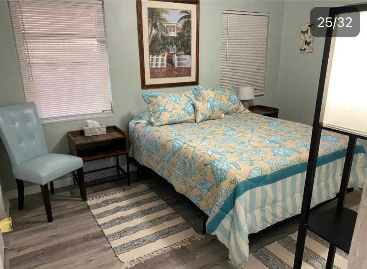 3 Bedroom House Fenced Backyard Private Patio Areas Grill Firepit Plenty Parking! Quick Access 10 Min To Beach Airport Delray West Palm Лейк-Ворт Екстер'єр фото